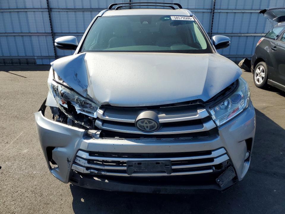 Aukcja sprzedaży 2018 Toyota Highlander, vin: 5TDJZRFH9JS560643, numer aukcji: 58579506