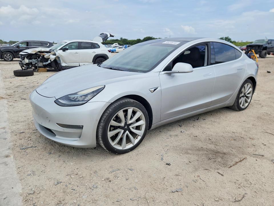 Продажа на аукционе авто 2018 Tesla Model 3, vin: 5YJ3E1EA0JF009578, номер лота: 54420916