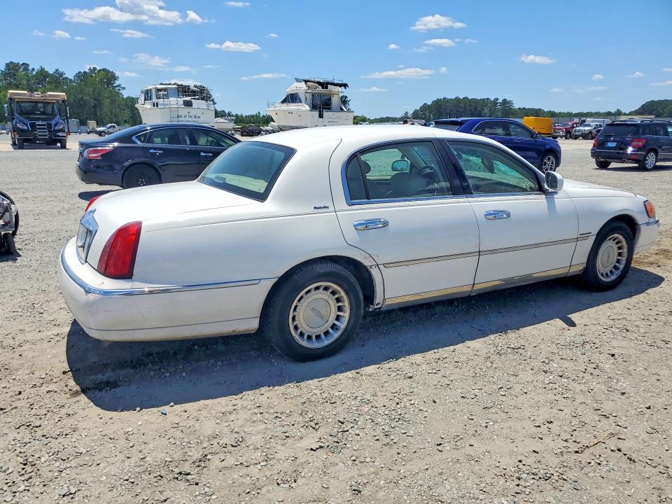 Aukcja sprzedaży 2002 Lincoln Town Car, vin: 1LNHM81W42Y618673, numer aukcji: 55786066