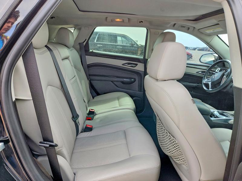 55640916 :رقم المزاد ، 3GYFNCE35FS542769 vin ، 2015 Cadillac Srx مزاد بيع