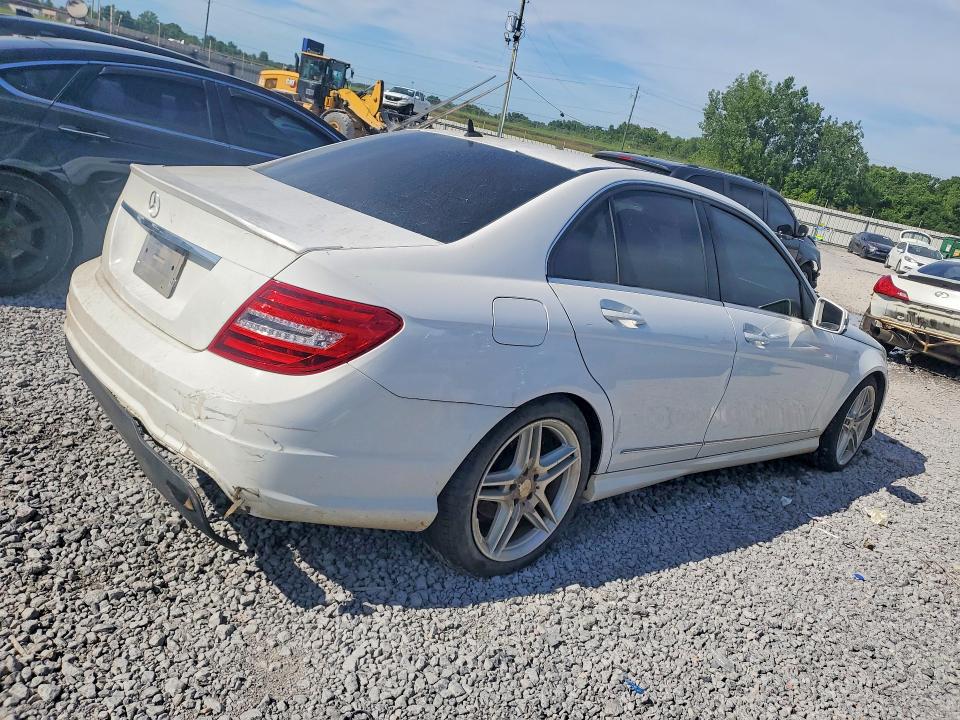58385946 :رقم المزاد ، WDDGF4HB4ER305701 vin ، 2014 Mercedes-benz C مزاد بيع