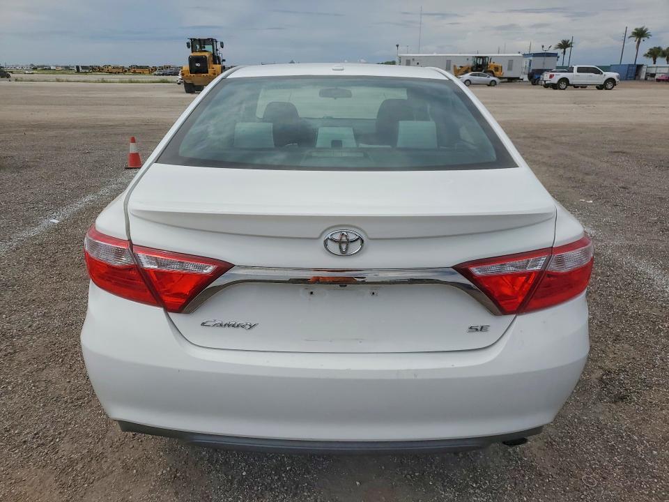 56371726 :رقم المزاد ، 4T1BF1FK1GU213415 vin ، 2016 Toyota Camry مزاد بيع