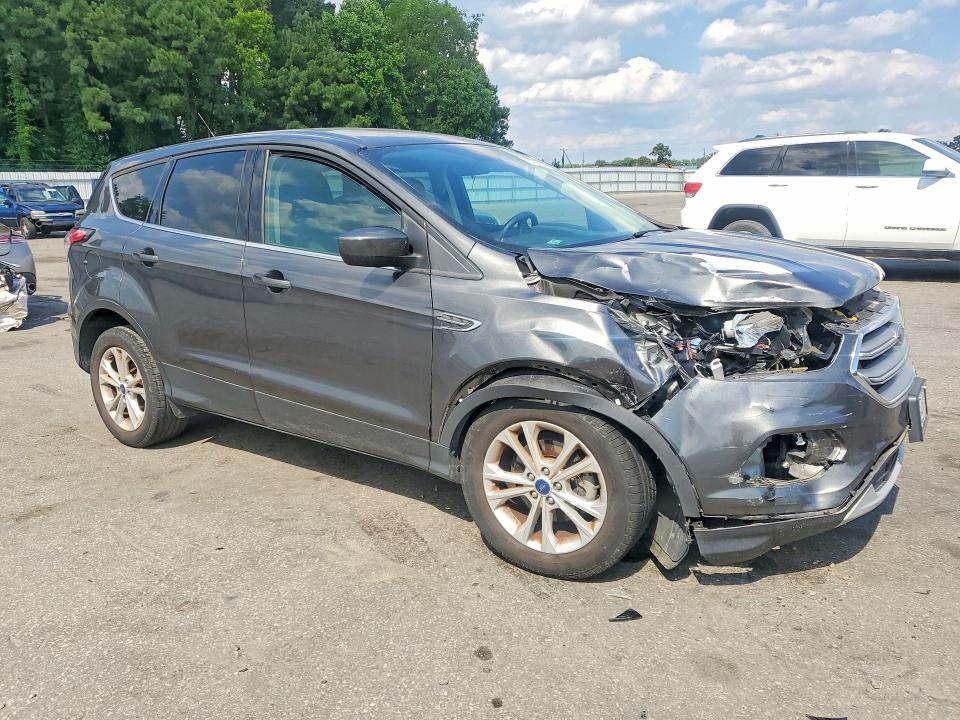 Продажа на аукционе авто 2017 Ford Escape, vin: 1FMCU0GD6HUE65795, номер лота: 57651096
