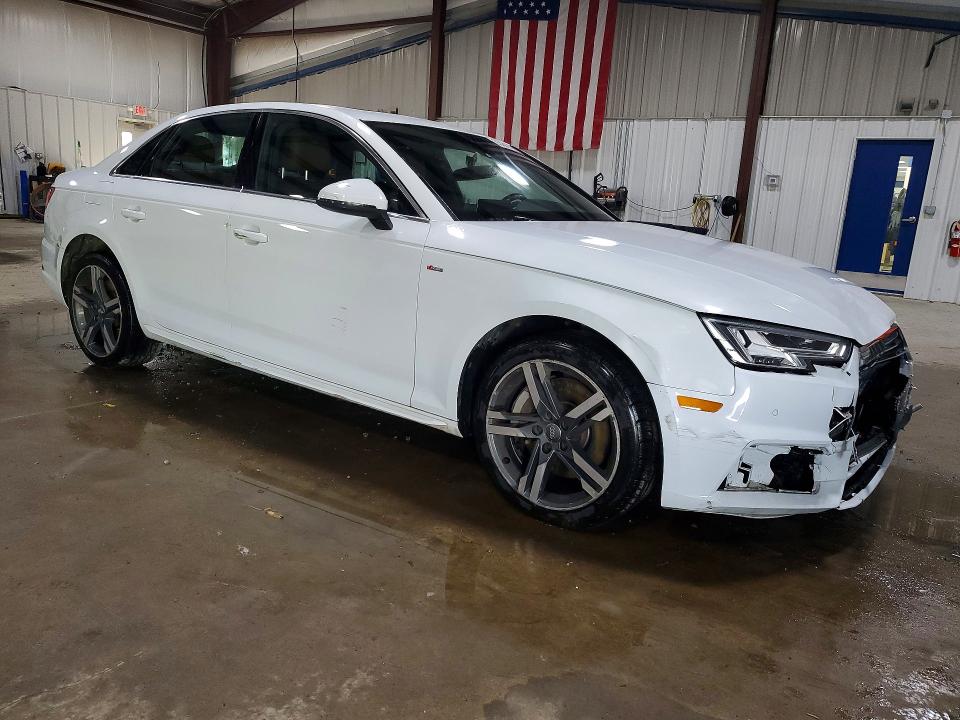 Продажа на аукционе авто 2017 Audi A4, vin: WAUENAF40HN032577, номер лота: 55361916