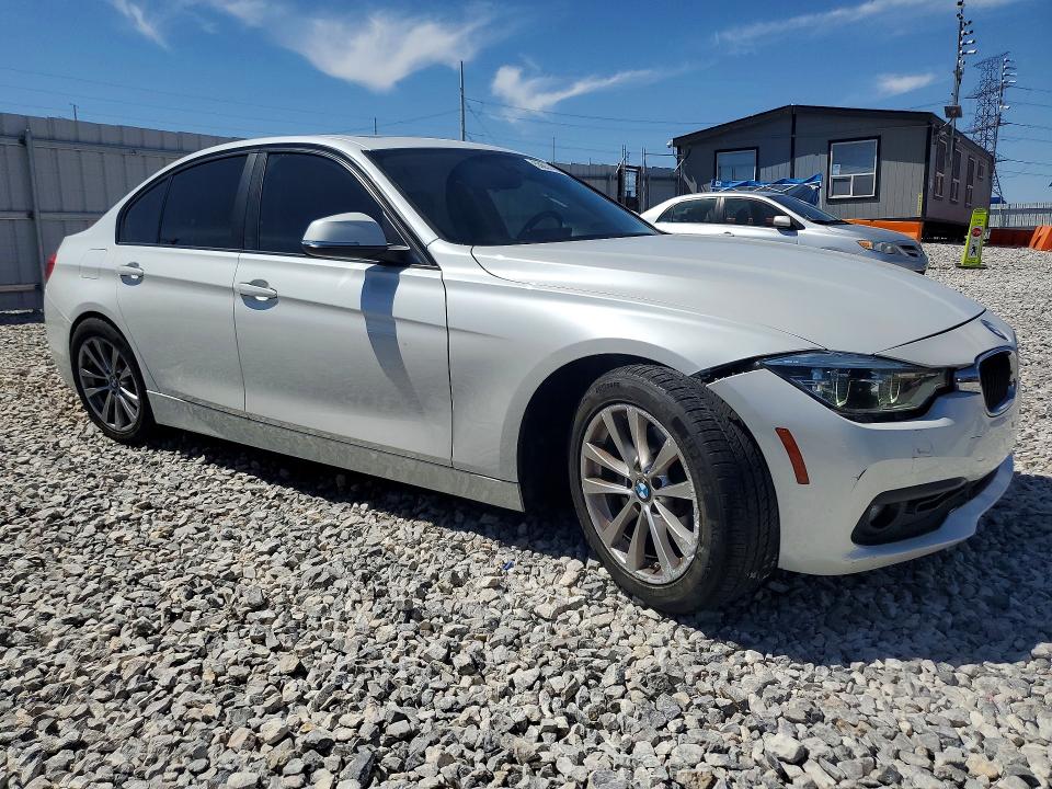 2018 Bmw 320 მანქანა იყიდება აუქციონზე, vin: WBA8E1G59JNU91004, აუქციონის ნომერი: 55657406