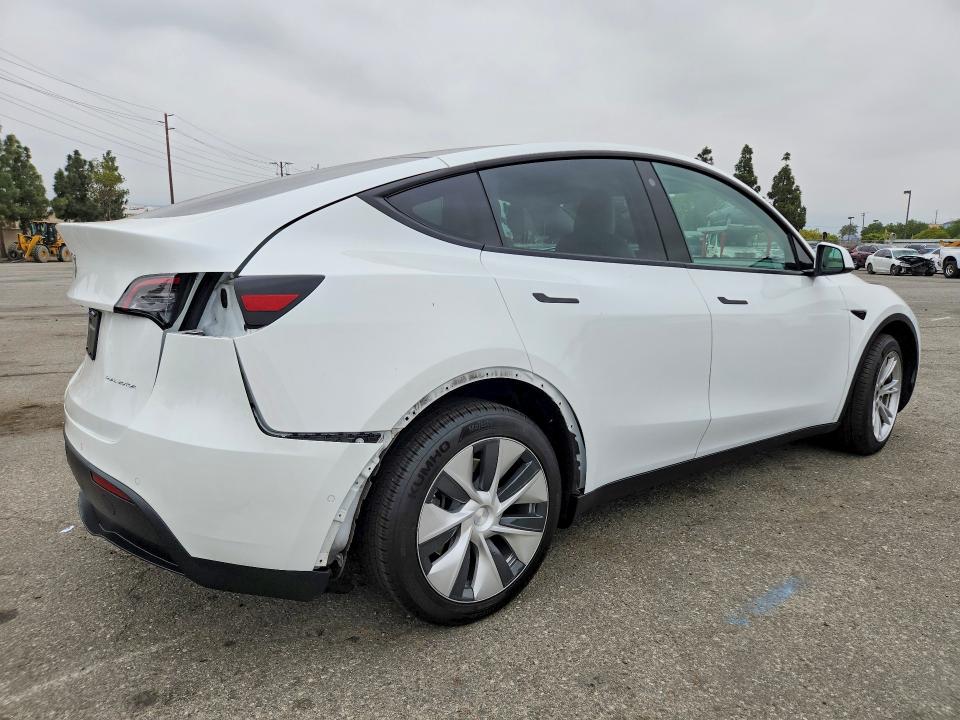 2022 Tesla Model Y მანქანა იყიდება აუქციონზე, vin: 7SAYGDEE0NF327813, აუქციონის ნომერი: 57919876