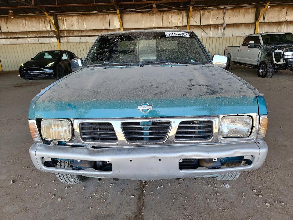 55693636 :رقم المزاد ، 1N6SD11S8TC303272 vin ، 1996 Nissan Truck مزاد بيع