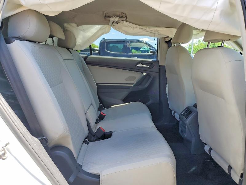 Продаж на аукціоні авто 2018 Volkswagen Tiguan, vin: 3VV0B7AX0JM103336, номер лоту: 57692746