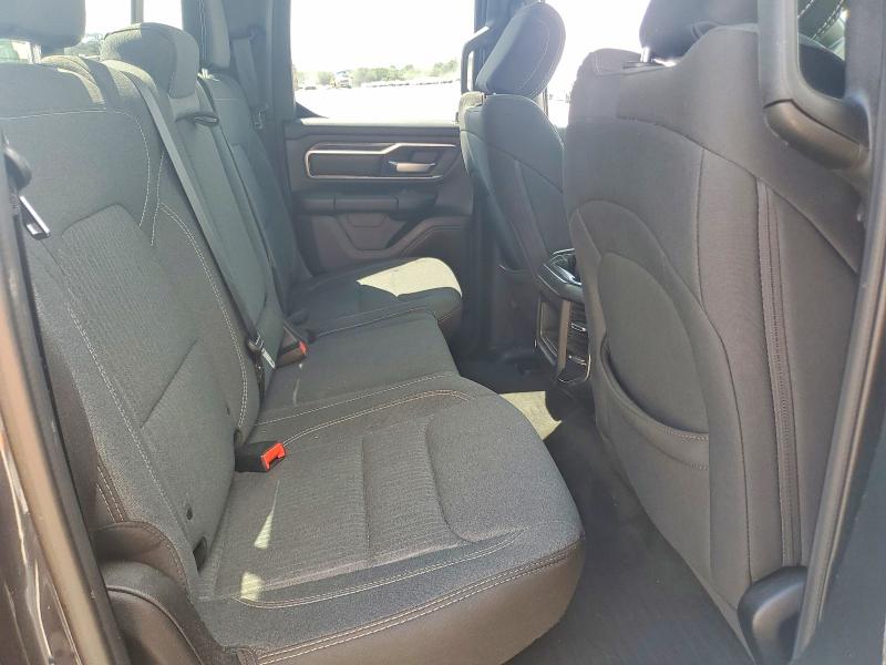56326836 :رقم المزاد ، 1C6RREBT6KN832859 vin ، 2019 Ram 1500 مزاد بيع