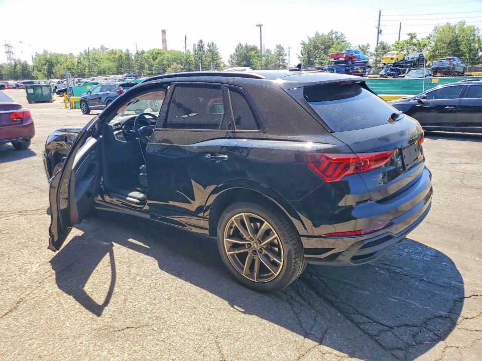 57437726 :رقم المزاد ، WA1DECF38P1140947 vin ، 2023 Audi Q3 مزاد بيع