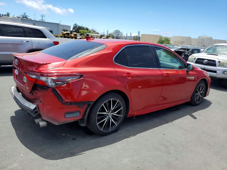58974206 :رقم المزاد ، 4T1G11AK4MU489157 vin ، 2021 Toyota Camry مزاد بيع