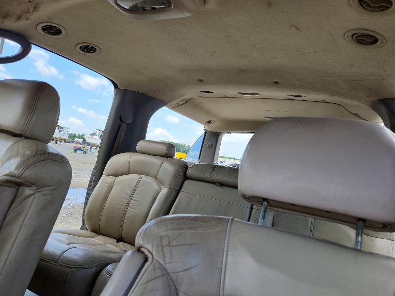 Продажа на аукционе авто 2000 Chevrolet Suburban, vin: 3GNFK16T4YG116599, номер лота: 57845256