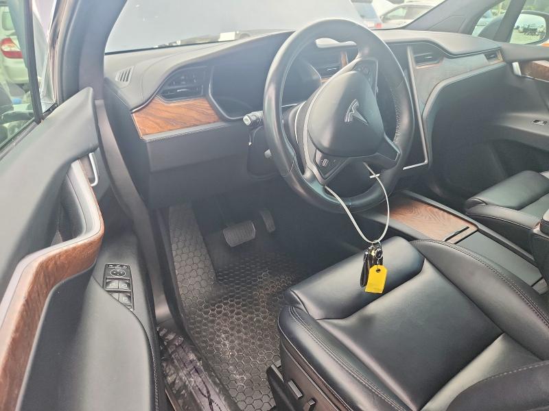 2020 Tesla Model X მანქანა იყიდება აუქციონზე, vin: 5YJXCBE20LF236813, აუქციონის ნომერი: 55777666
