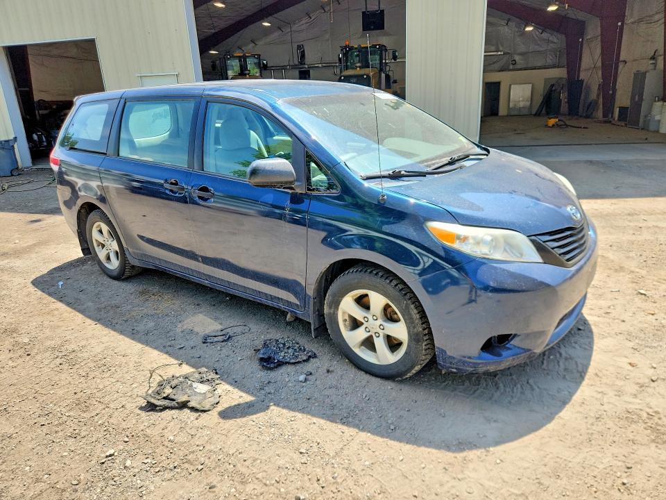 2011 Toyota Sienna მანქანა იყიდება აუქციონზე, vin: 5TDZK3DC0BS131128, აუქციონის ნომერი: 56614246