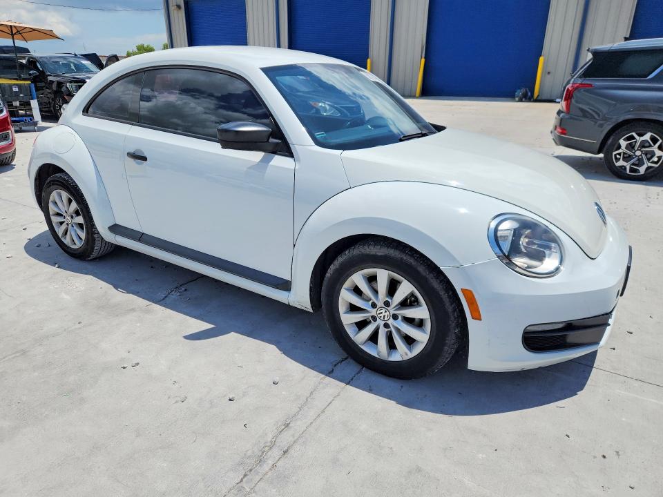 2016 Volkswagen Beetle მანქანა იყიდება აუქციონზე, vin: 3VWF17AT5GM636054, აუქციონის ნომერი: 56279476