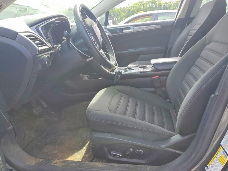 56348126 :رقم المزاد ، 3FA6P0LU8HR323251 vin ، 2017 Ford Fusion مزاد بيع