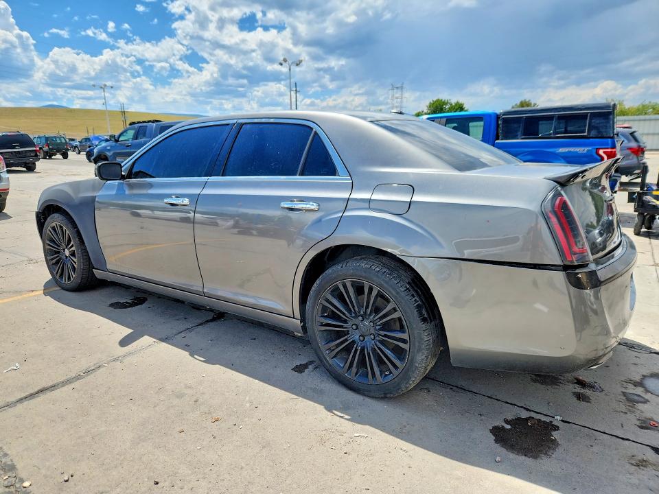 85607225 :رقم المزاد ، 2C3CA6CT8BH564050 vin ، 2011 Chrysler 300c مزاد بيع