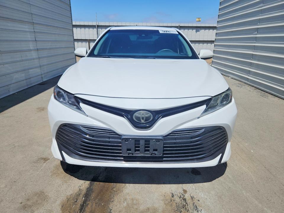 Продажа на аукционе авто 2018 Toyota Camry, vin: 4T1B11HK7JU104315, номер лота: 57717596