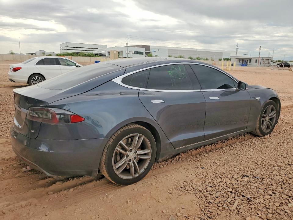 2014 Tesla Model S მანქანა იყიდება აუქციონზე, vin: 5YJSA1S10EFP50363, აუქციონის ნომერი: 58306286