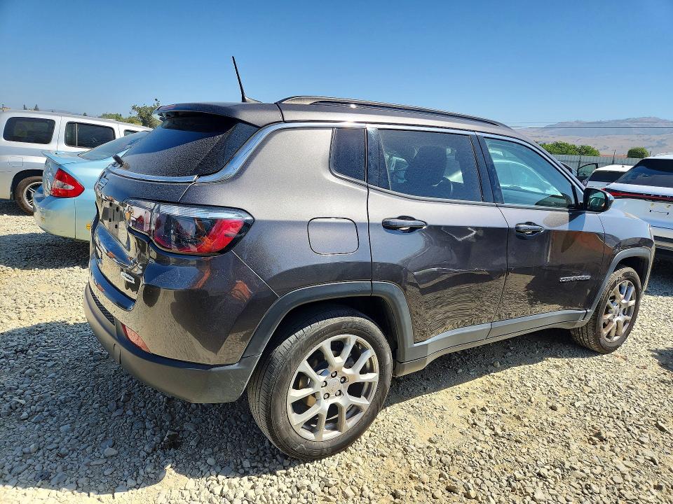 57224646 :رقم المزاد ، 3C4NJDFBXNT128419 vin ، 2022 Jeep Compass مزاد بيع