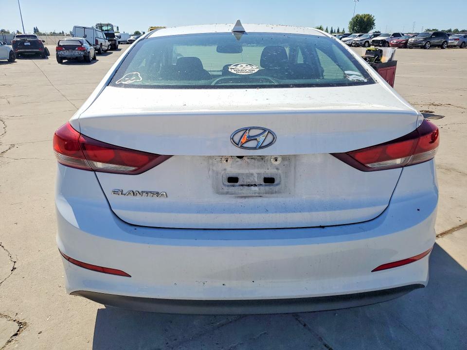 56481016 :رقم المزاد ، 5NPD84LF2JH320300 vin ، 2018 Hyundai Elantra مزاد بيع