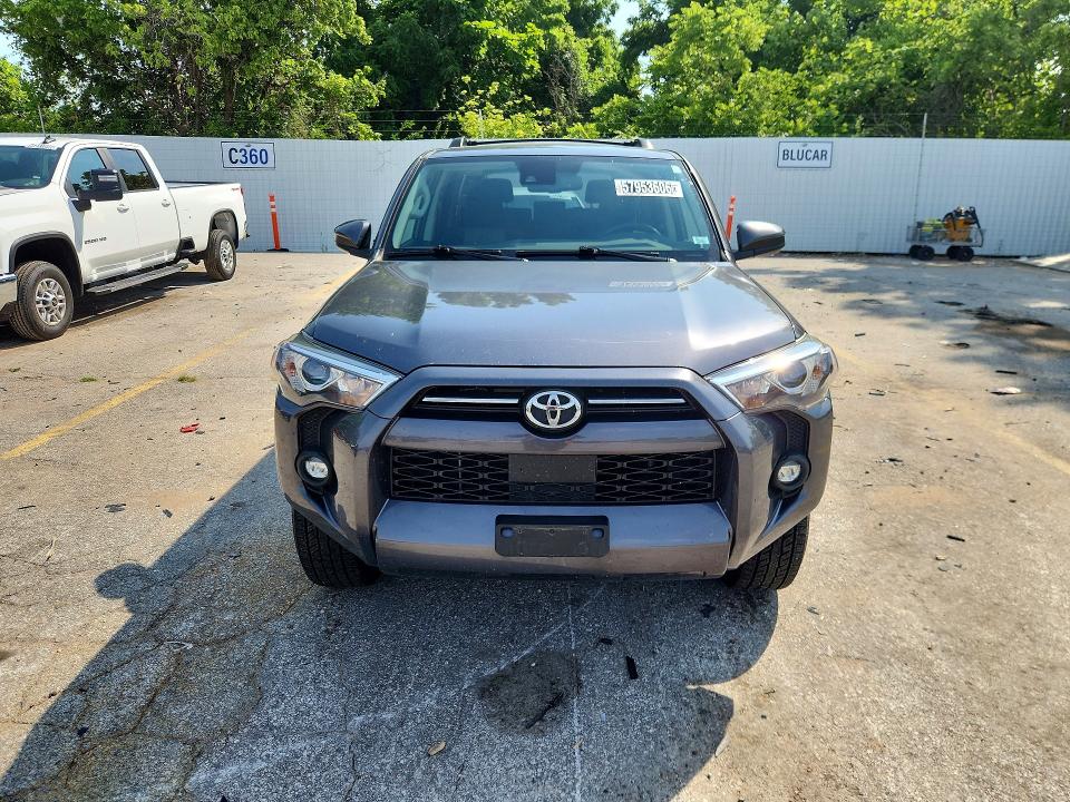 2022 Toyota 4runner მანქანა იყიდება აუქციონზე, vin: JTEMU5JR0N6055046, აუქციონის ნომერი: 57953606