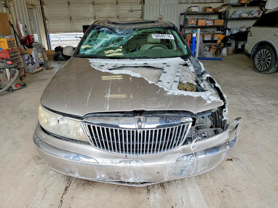 58048116 :رقم المزاد ، 1LNHM97V01Y720555 vin ، 2001 Lincoln Continental مزاد بيع