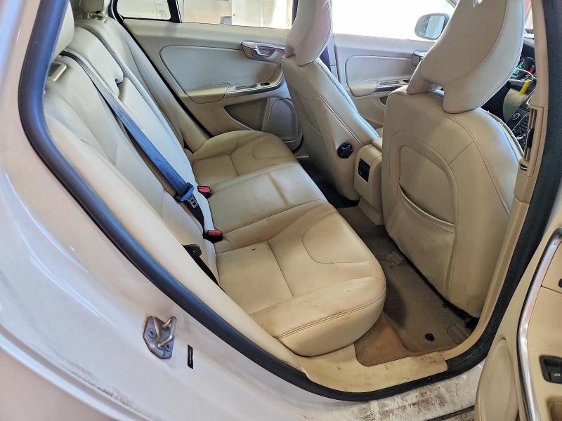 Продаж на аукціоні авто 2015 Volvo V60, vin: YV1612SC2F1206041, номер лоту: 58219336