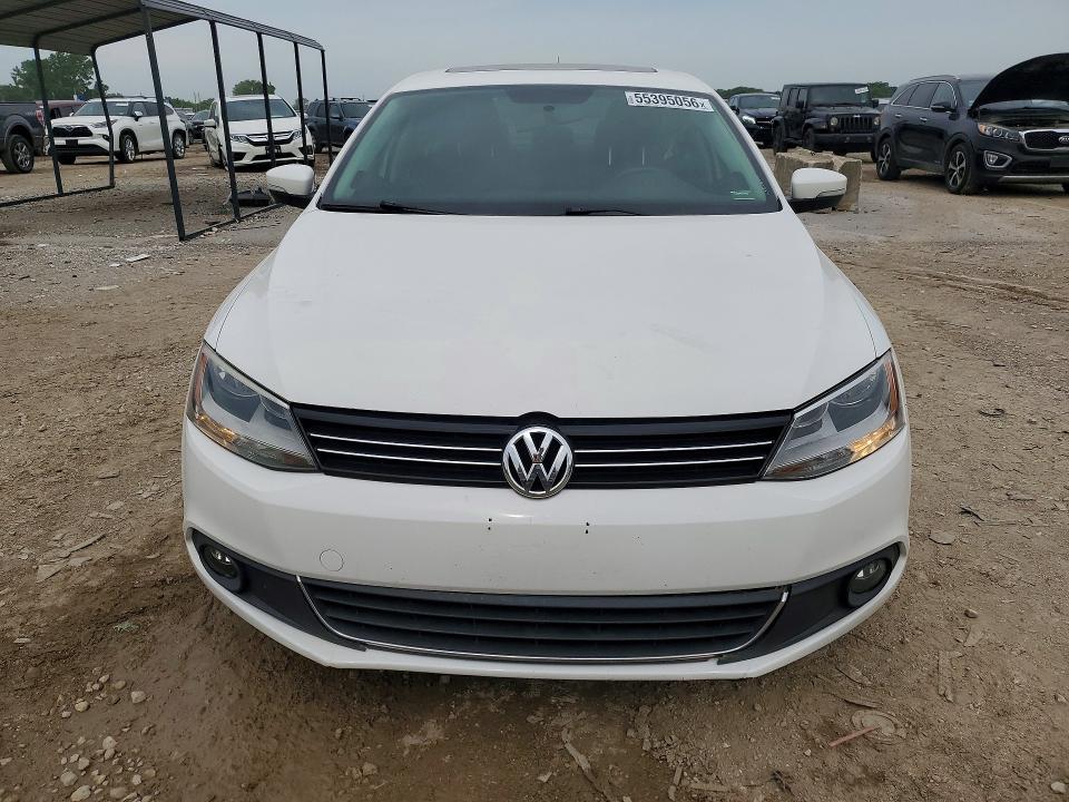 55395056 :رقم المزاد ، 3VWLX7AJ6DM365579 vin ، 2013 Volkswagen Jetta مزاد بيع