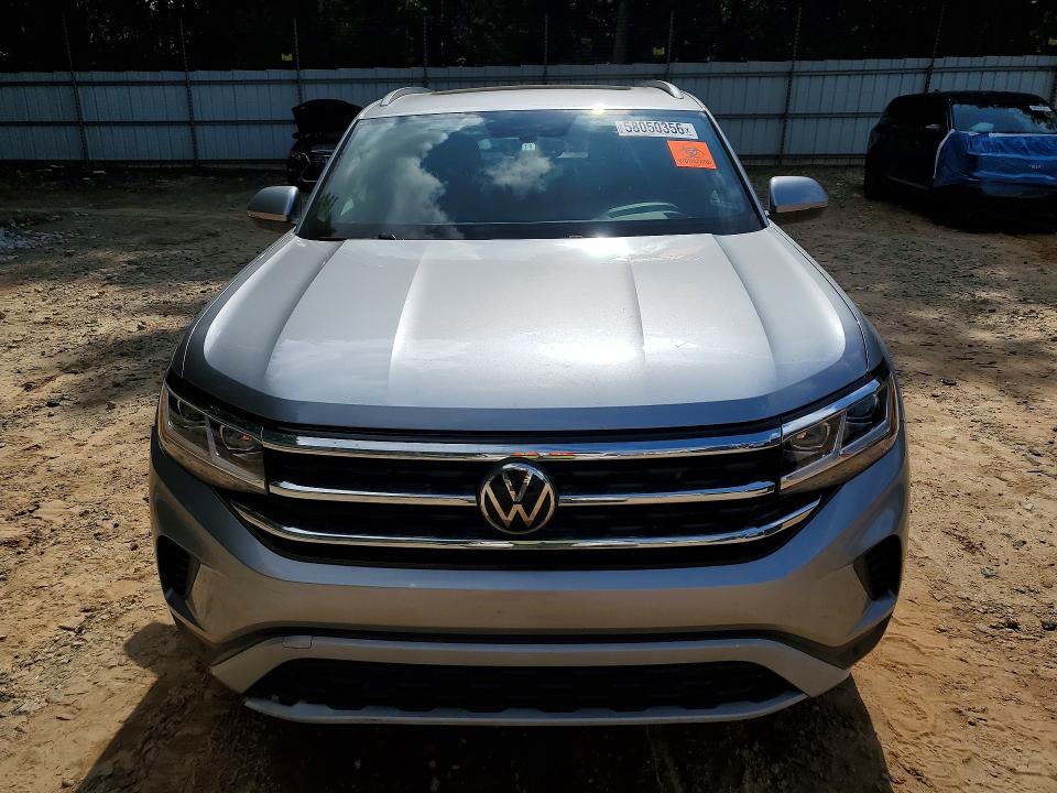 58050356 :رقم المزاد ، 1V2JC2CA6NC227497 vin ، 2022 Volkswagen Atlas Cross Sport مزاد بيع