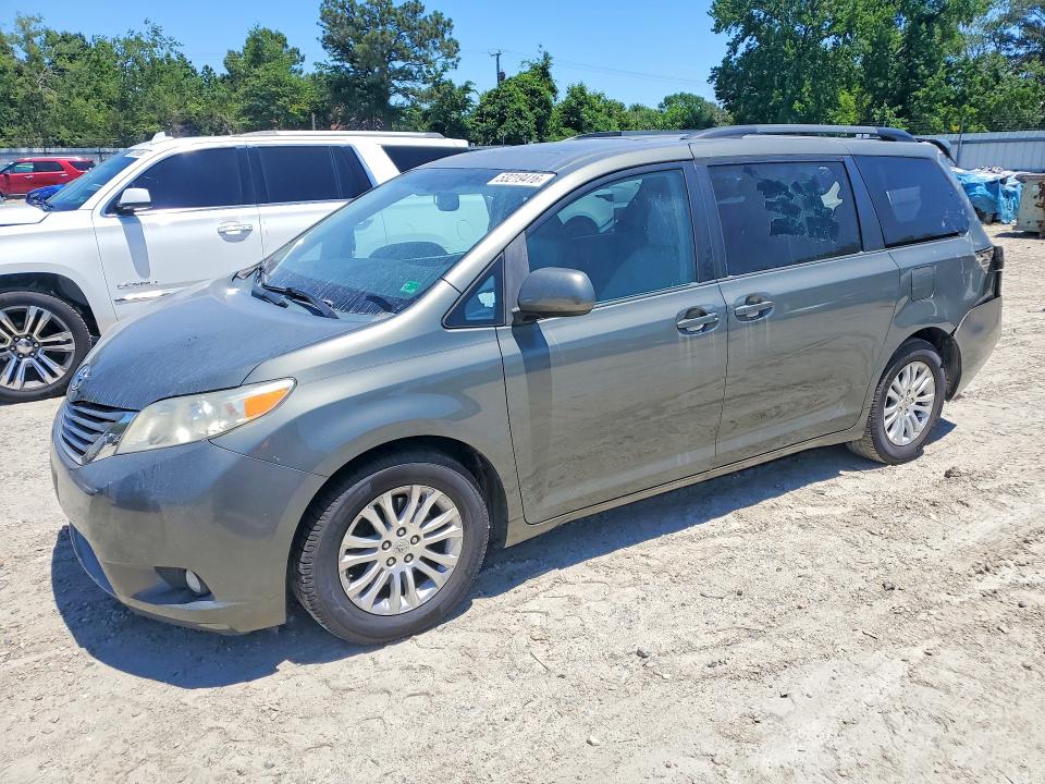2011 Toyota Sienna მანქანა იყიდება აუქციონზე, vin: 5TDYK3DC0BS104779, აუქციონის ნომერი: 53219416