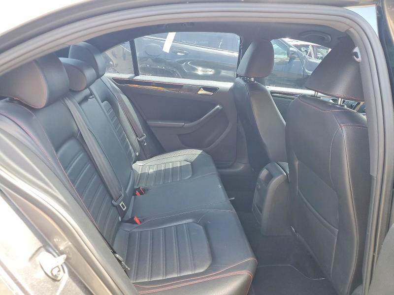 55549726 :رقم المزاد ، 3VW5T7AJ8HM320315 vin ، 2017 Volkswagen Jetta مزاد بيع