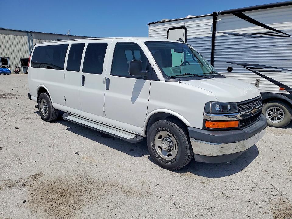 56575476 :رقم المزاد ، 1GAZGPFG1H1126978 vin ، 2017 Chevrolet Express G3500 مزاد بيع