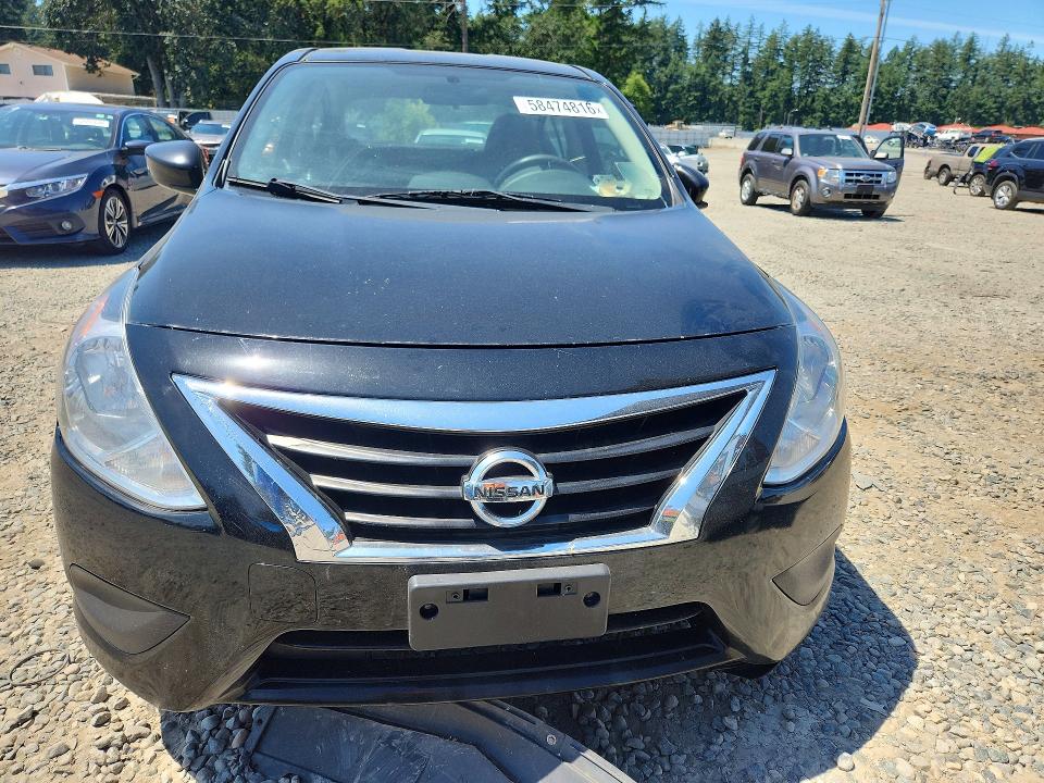 58474816 :رقم المزاد ، 3N1CN7APXJL872583 vin ، 2018 Nissan Versa مزاد بيع