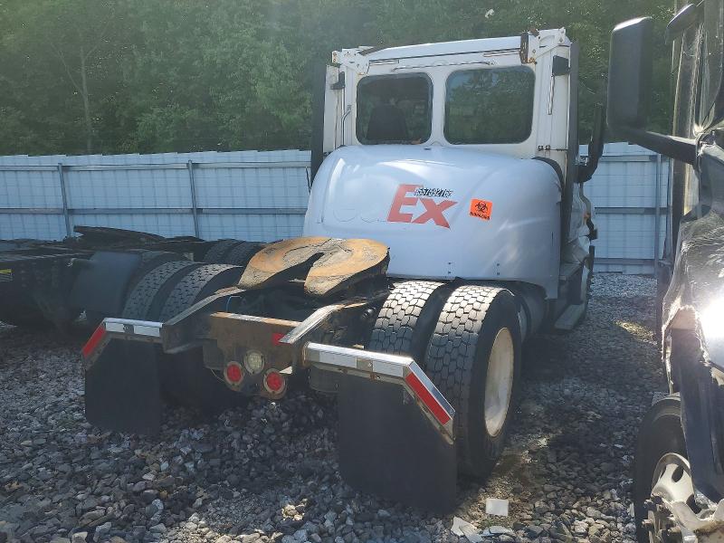 2014 Freightliner Cascadia მანქანა იყიდება აუქციონზე, vin: 1FUBGDDV2ELFN7172, აუქციონის ნომერი: 55759276