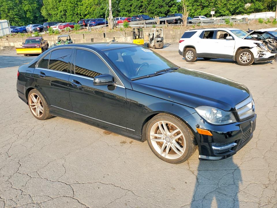 2012 Mercedes-benz C მანქანა იყიდება აუქციონზე, vin: WDDGF8BB2CR205092, აუქციონის ნომერი: 59050016