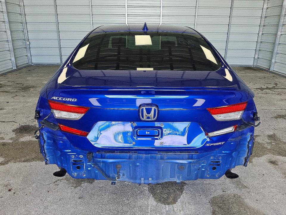 Продаж на аукціоні авто 2018 Honda Accord, vin: 1HGCV1F37JA213188, номер лоту: 54897226