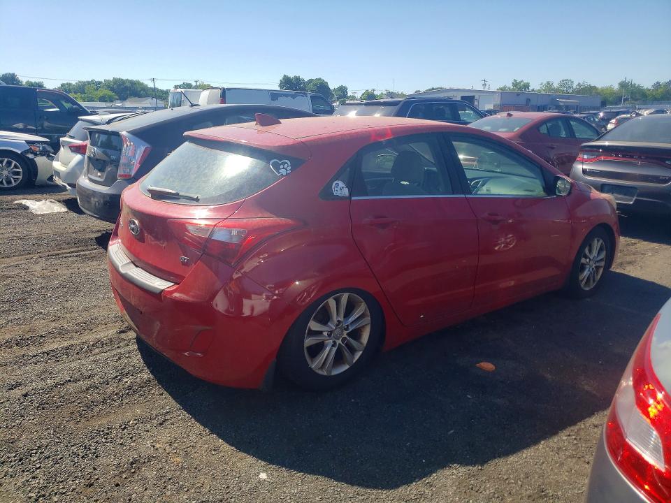 2013 Hyundai Elantra Gt მანქანა იყიდება აუქციონზე, vin: KMHD35LE5DU085716, აუქციონის ნომერი: 55925116
