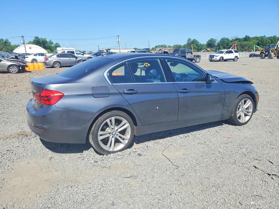 56050786 :رقم المزاد ، WBA8D9C53JEB35190 vin ، 2018 Bmw 330 مزاد بيع