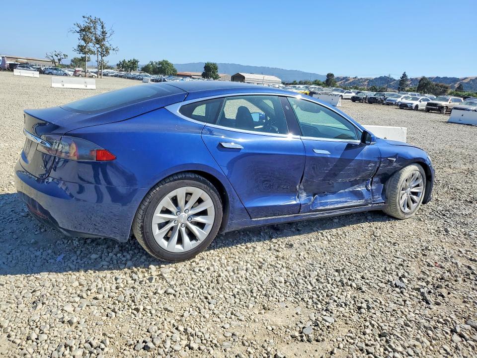 2018 Tesla Model S მანქანა იყიდება აუქციონზე, vin: 5YJSA1E2XJF247339, აუქციონის ნომერი: 56510316