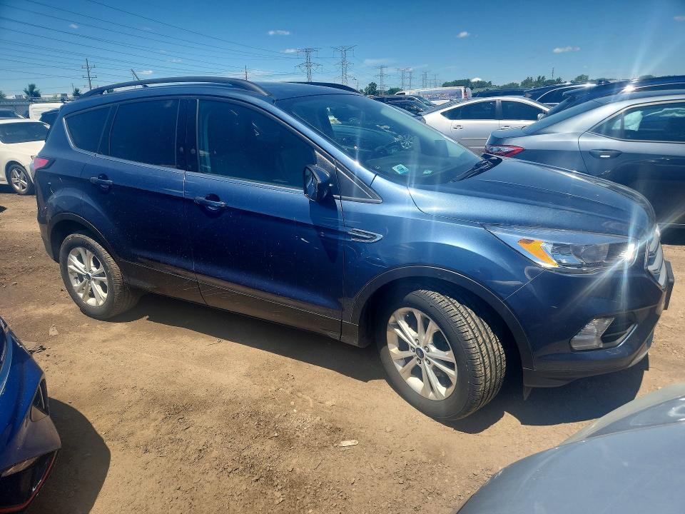 2018 Ford Escape მანქანა იყიდება აუქციონზე, vin: 1FMCU0GD4JUA80693, აუქციონის ნომერი: 57890656