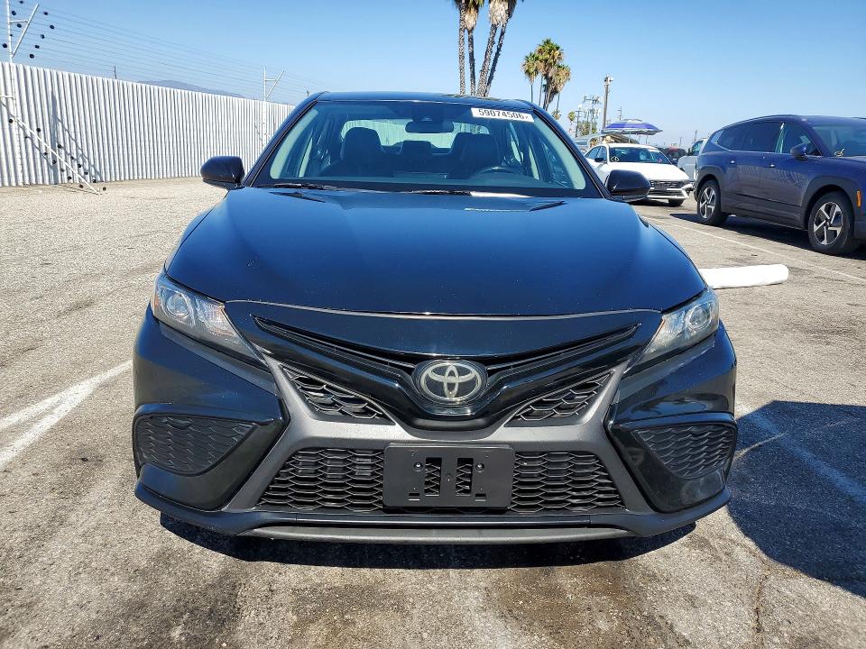 Продажа на аукционе авто 2021 Toyota Camry, vin: 4T1G11AK2MU581030, номер лота: 59074506