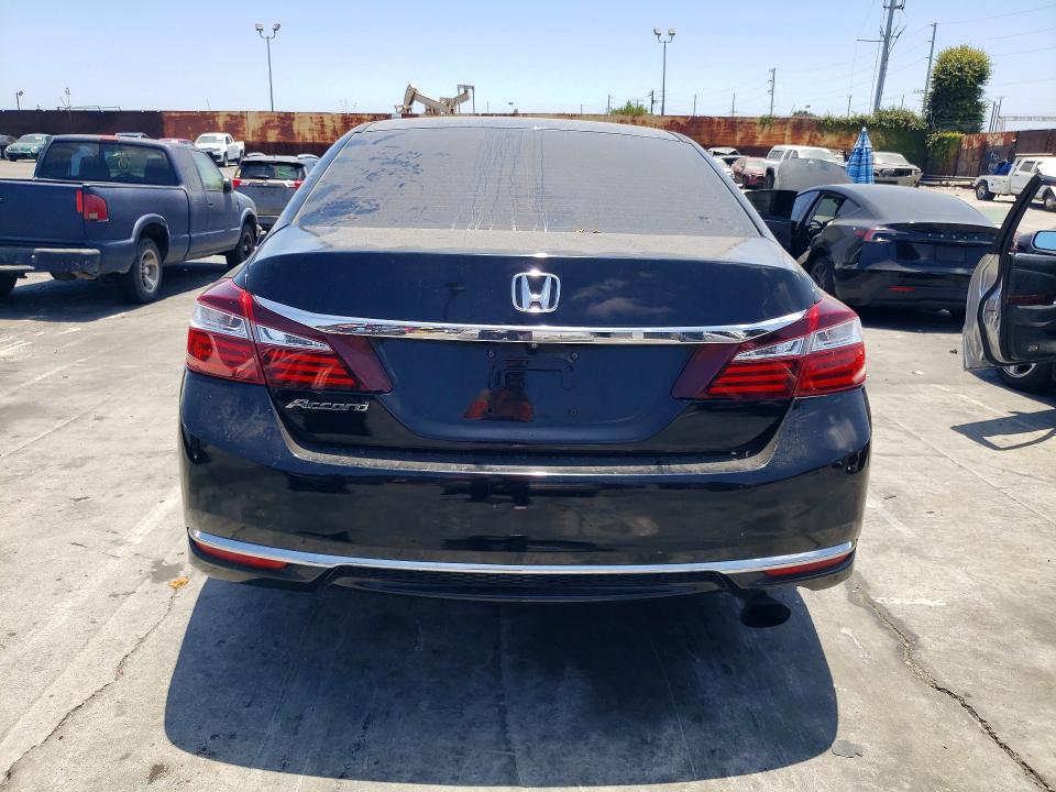 Продажа на аукционе авто 2017 Honda Accord, vin: 1HGCR2F33HA217100, номер лота: 58842116