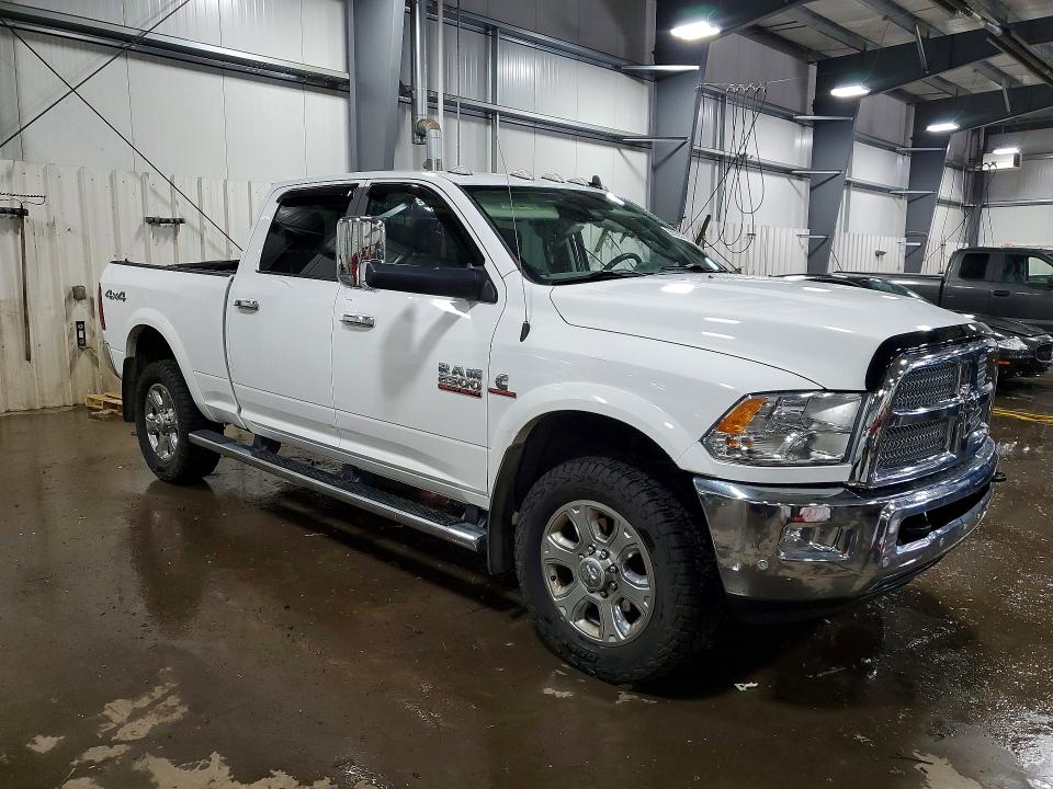 55725786 :رقم المزاد ، 3C6UR5DL0JG128011 vin ، 2018 Ram 2500 مزاد بيع