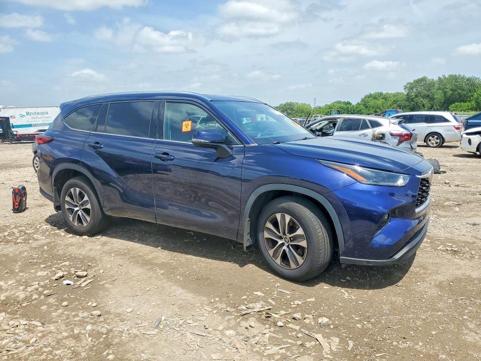 58899496 :رقم المزاد ، 5TDGZRBH0MS533268 vin ، 2021 Toyota Highlander مزاد بيع