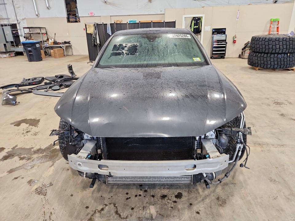 Продажа на аукционе авто 2019 Audi A4, vin: WAUENAF46KN021204, номер лота: 57425286