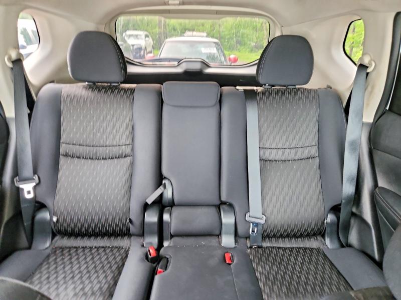 51624036 :رقم المزاد ، 5N1AT2MTXHC888578 vin ، 2017 Nissan Rogue مزاد بيع