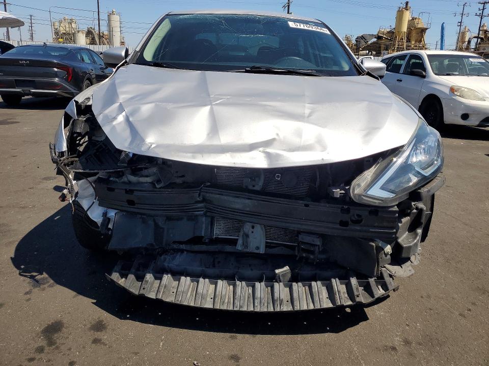 Продаж на аукціоні авто 2019 Nissan Sentra, vin: 3N1AB7AP7KY392831, номер лоту: 57769366