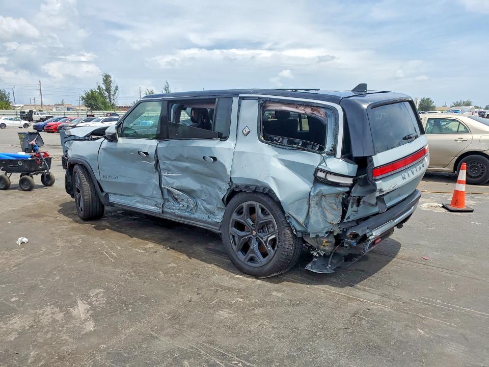 2025 Rivian R1s მანქანა იყიდება აუქციონზე, vin: 7PDSGBBA9SN054322, აუქციონის ნომერი: 57999646