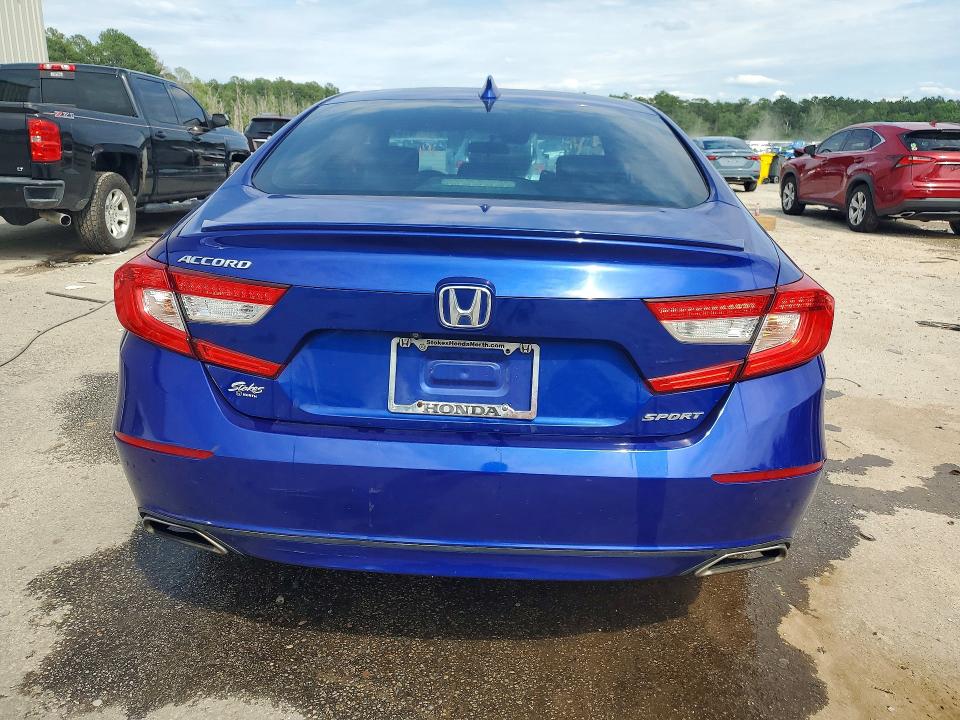 55501876 :رقم المزاد ، 1HGCV1F35JA153184 vin ، 2018 Honda Accord مزاد بيع